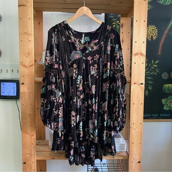 Free People Black Floral Oversized Just The Two Of Us Tunic Top - Picture 6 of 16